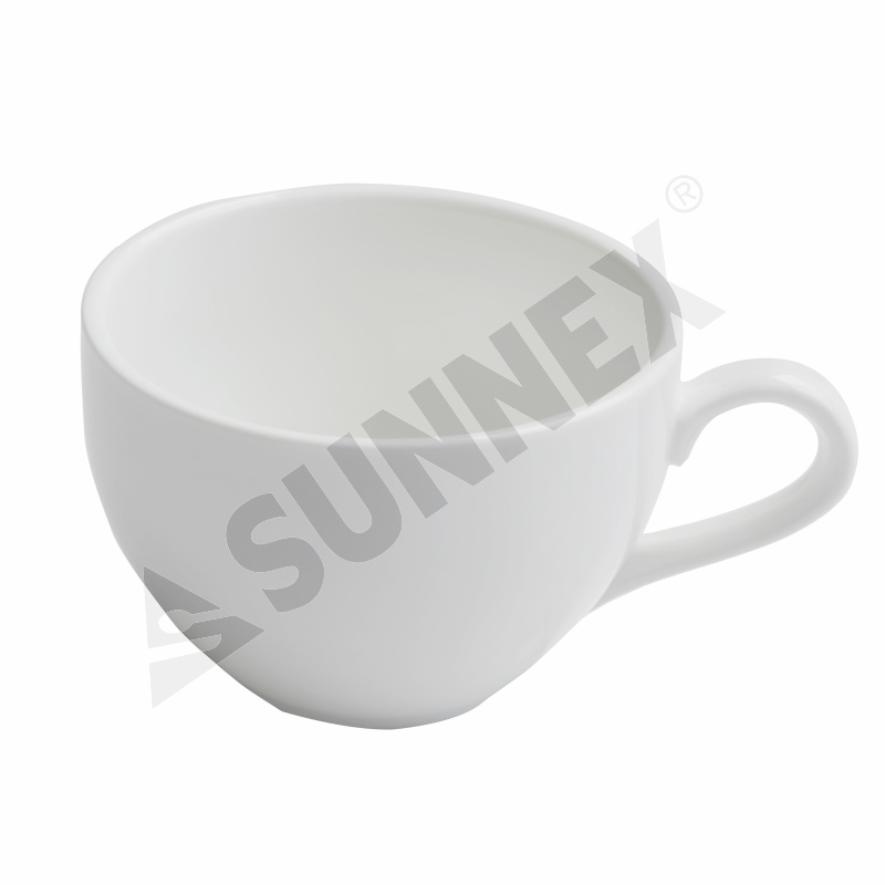 Tazza da tè in porcellana di colore bianco